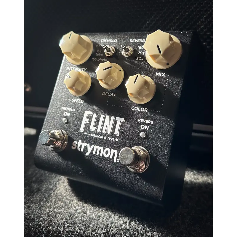 Strymon Flint V2 Tremolo & Reverb Pedal