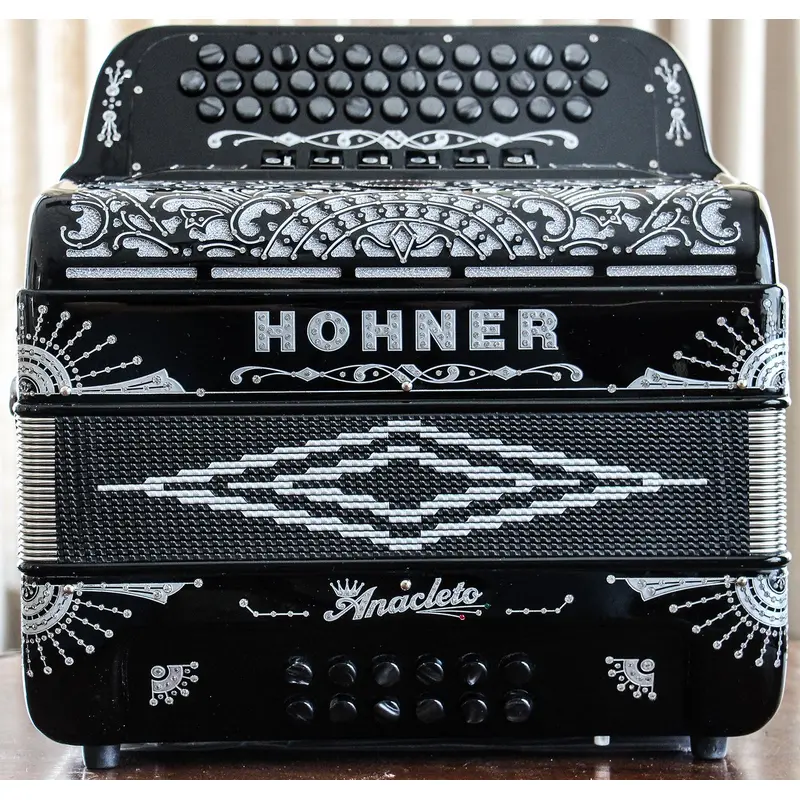 Hohner Anacleto Rey Del Norte Black and Silver