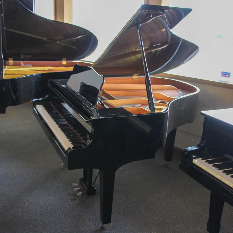 Yamaha GP1 Baby Grand | 5'2" Polished Ebony